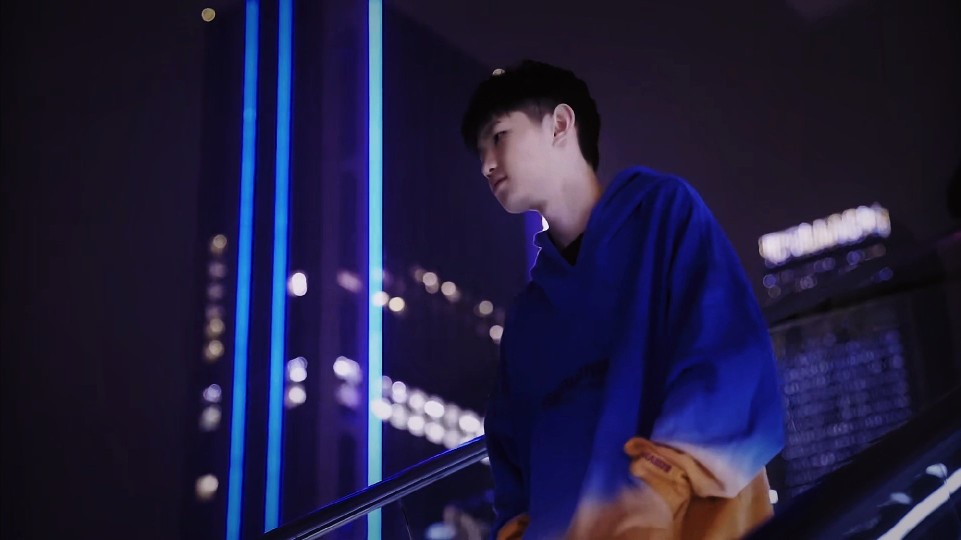 由传奇教练 由传奇教练