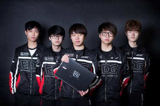 球队战术需 球队战术需